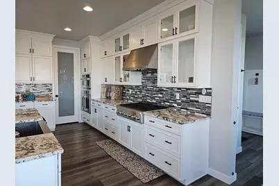 2422 S Blue Water Ln, Saratoga Springs, UT 84045 - Photo 9