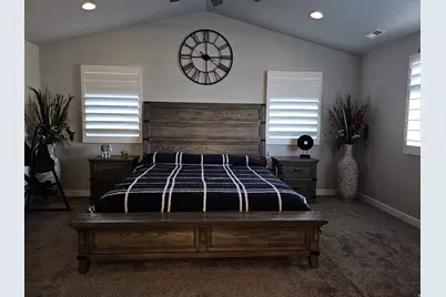 2422 S Blue Water Ln, Saratoga Springs, UT 84045 - Photo 17
