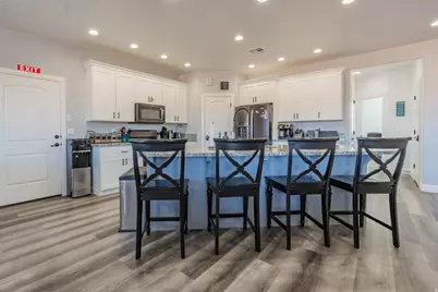 665 S Shelter Dr, Big Water, UT 84741 - Photo 13