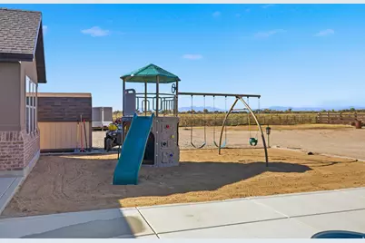 3862 W 400 S, West Weber, UT 84401 - Photo 23