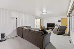 328 E 100 N, Clearfield, UT 84015 - Photo 11