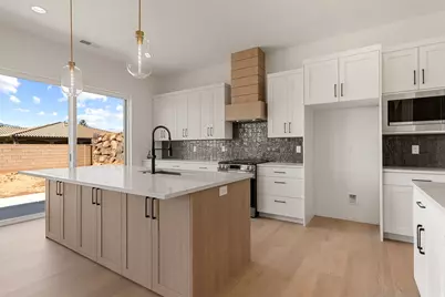 1585 E Black Brush Dr, Washington, UT 84780 - Photo 13