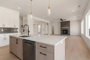 1585 E Black Brush Dr, Washington, UT 84780 - Photo 15