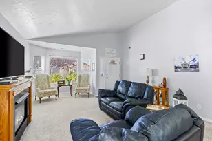1660 E 900 S, Clearfield, UT 84015 - Photo 7