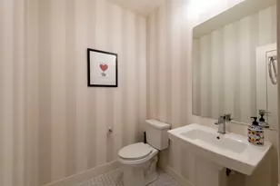 1574 E Winward Dr, Holladay, UT 84117 - Photo 9