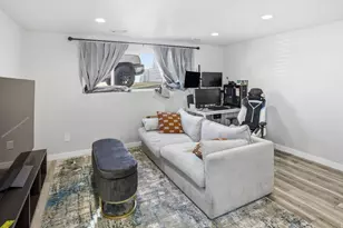 3306 N Fairfield Rd, Layton, UT 84041 - Photo 9