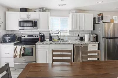 3306 N Fairfield Rd, Layton, UT 84041 - Photo 23