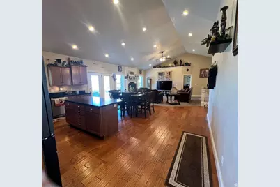 1211 Grandview Dr, Providence, UT 84332 - Photo 11