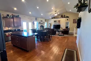 1211 Grandview Dr, Providence, UT 84332 - Photo 11