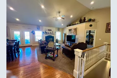 1211 Grandview Dr, Providence, UT 84332 - Photo 7