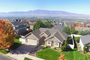 1211 Grandview Dr, Providence, UT 84332 - Photo 3