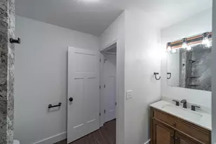 466 E 300 N, Price, UT 84501 - Photo 11