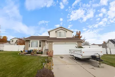 5352 W Cassatt Cir, Kearns, UT 84118 - Photo 3