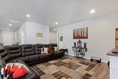 3253 S Lincoln Ln, Syracuse, UT 84075 - Photo 3