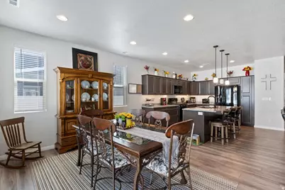 3253 S Lincoln Ln, Syracuse, UT 84075 - Photo 7