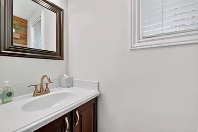 235 W 1400 N, Bountiful, UT 84010 - Photo 9