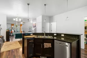 128 W Parramatta Ln, Salt Lake City, UT 84115 - Photo 7