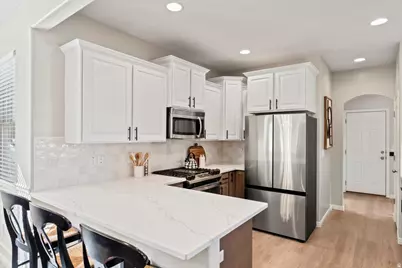 10984 S Manitou Way, South Jordan, UT 84009 - Photo 11