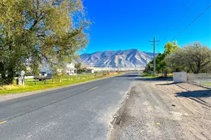 562 W Erda Way, Erda, UT 84074 - Photo 3