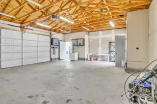 10109 S Peony Way, Sandy, UT 84094 - Photo 13