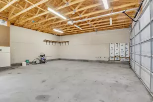 10109 S Peony Way, Sandy, UT 84094 - Photo 15