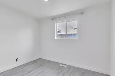 10109 S Peony Way, Sandy, UT 84094 - Photo 25