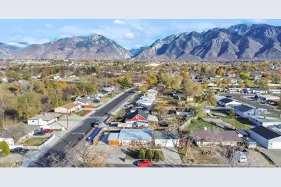 10109 S Peony Way, Sandy, UT 84094 - Photo 31