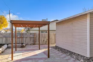 10109 S Peony Way, Sandy, UT 84094 - Photo 11