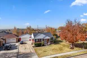 5345 S 2425 W, Roy, UT 84067 - Photo 7