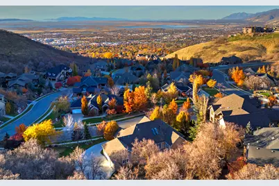 302 Summermeadow Cir, Bountiful, UT 84010 - Photo 3