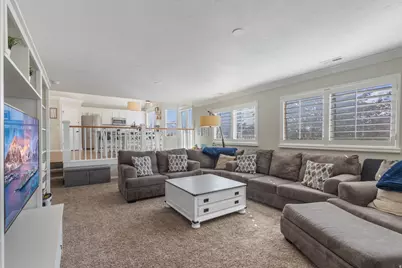 10228 S Snow Iris Way, Sandy, UT 84092 - Photo 9