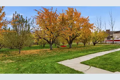 1890 W Rock Hollow Rd, Bluffdale, UT 84065 - Photo 9