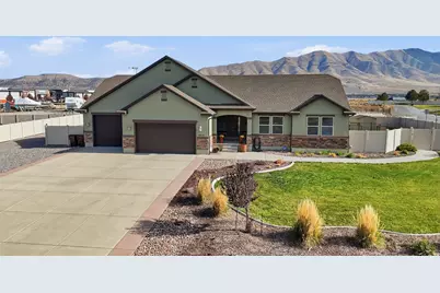 4056 N Russell Rd W, Eagle Mountain, UT 84005 - Photo 5