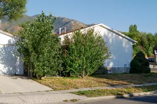 951 E S Frk Cir, Sandy, UT 84094 - Photo 3