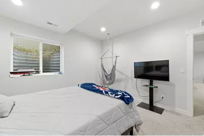 1038 S Old Towne Rd, Layton, UT 84041 - Photo 27