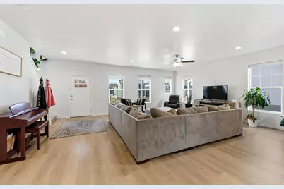 1038 S Old Towne Rd, Layton, UT 84041 - Photo 5