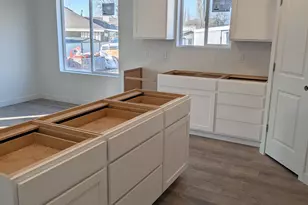 781 N Pheasantbrook Dr, Centerville, UT 84014 - Photo 5