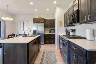 812 N Old Fort Dr, Spanish Fork, UT 84660 - Photo 3