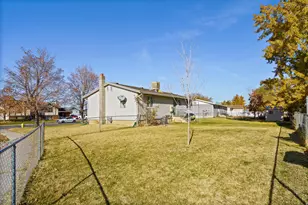 1214 N 700 W, Clinton, UT 84015 - Photo 25