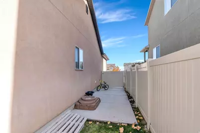 6935 N Kiowa Pkwy, Eagle Mountain, UT 84005 - Photo 29