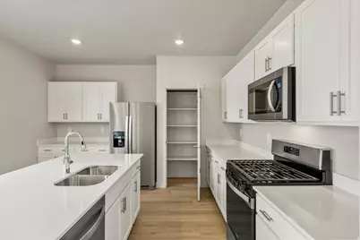 933 N 200 E #32, Santaquin, UT 84655 - Photo 19