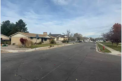 512 E Larchwood Dr, Midvale, UT 84047 - Photo 21