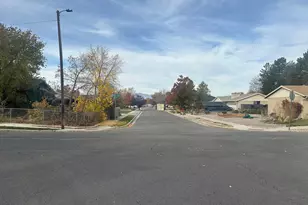 512 E Larchwood Dr, Midvale, UT 84047 - Photo 19