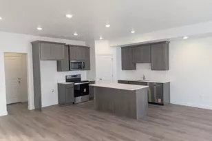 775 N Pheasantbrook Dr, Centerville, UT 84014 - Photo 3