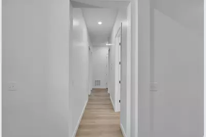 253 E Polaris Dr S #105, Saratoga Springs, UT 84045 - Photo 3