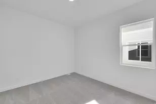 253 E Polaris Dr S, Saratoga Springs, UT 84045 - Photo 9