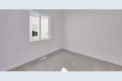 253 E Polaris Dr S #105, Saratoga Springs, UT 84045 - Photo 7