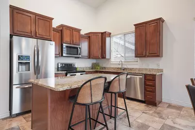 141 E Cottage Cv, Saratoga Springs, UT 84045 - Photo 5