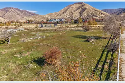 1377 E Maple St, Mapleton, UT 84664 - Photo 3