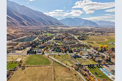 1377 E Maple St, Mapleton, UT 84664 - Photo 15